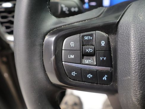 Used 2025 Ford Ranger XLT AWD/4WD image 32