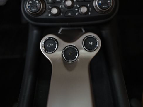 Used 2014 Ferrari California RWD image 39