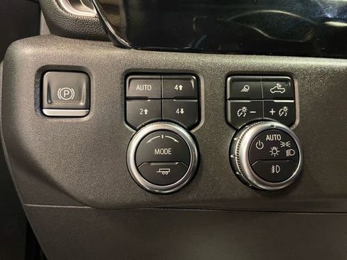 Used 2022 GMC Sierra 1500 SLT w/ SLT Premium Plus Package image 24
