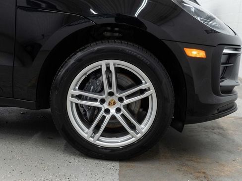Used 2024 Porsche Macan AWD/4WD image 36