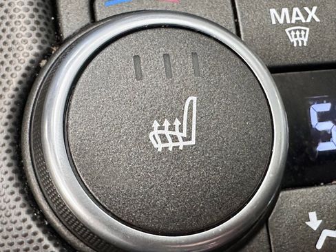 Used 2018 Land Rover Range Rover Evoque SE image 23