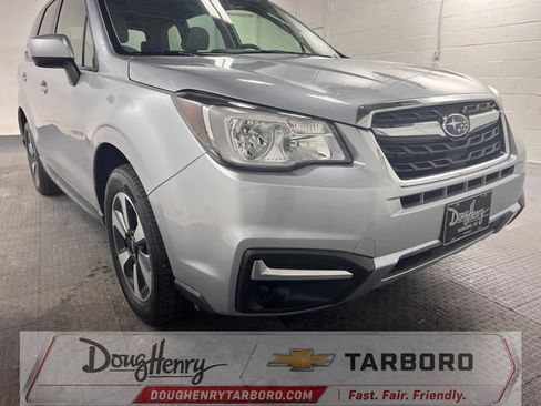 Used 2018 Subaru Forester 2.5i Premium w/ Popular Package #3A AWD/4WD image 9