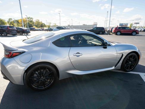 Used 2025 Toyota GR86 Premium image 6