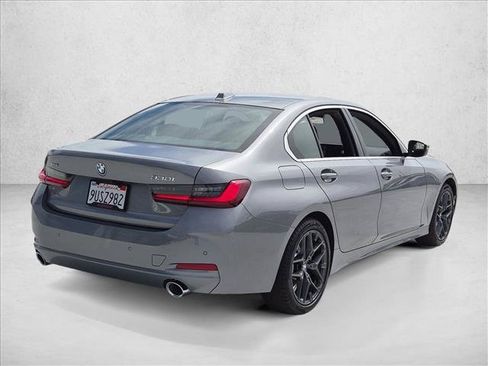 Used 2025 BMW 330i xDrive Sedan w/ Convenience Package AWD/4WD image 5