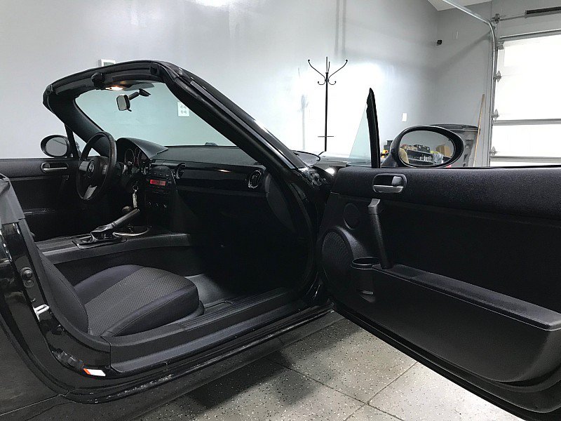 Used 2007 MAZDA MX-5 Miata Sport RWD image 20