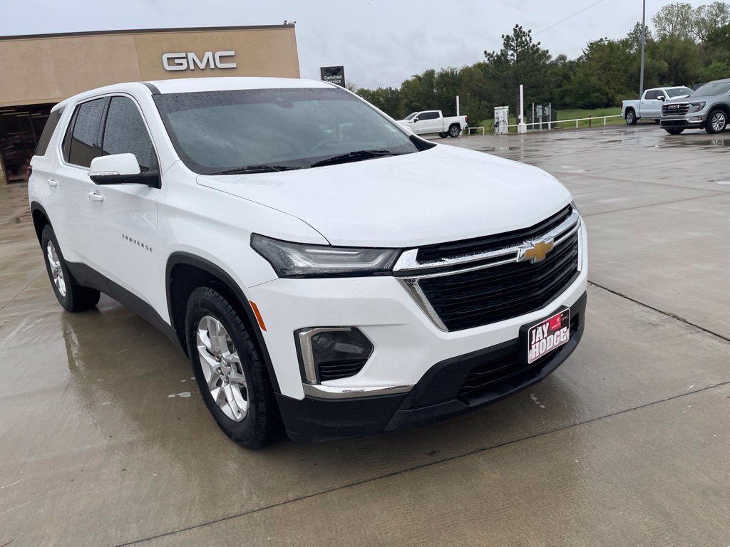 Used 2022 Chevrolet Traverse LS AWD/4WD image 4
