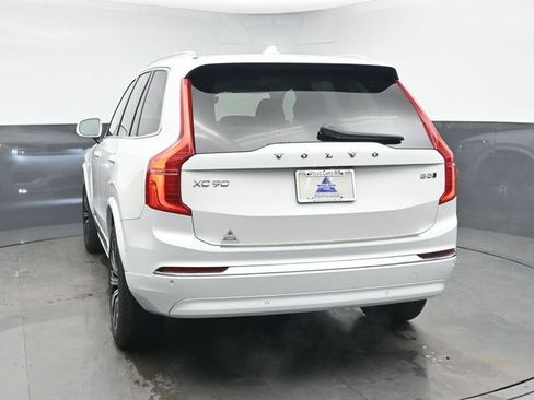Used 2023 Volvo XC90 B5 Plus image 7