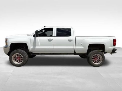 Used 2017 Chevrolet Silverado 2500 LT AWD/4WD image 7