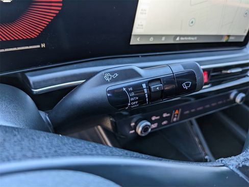 Certified 2025 Kia K5 GT-Line image 32