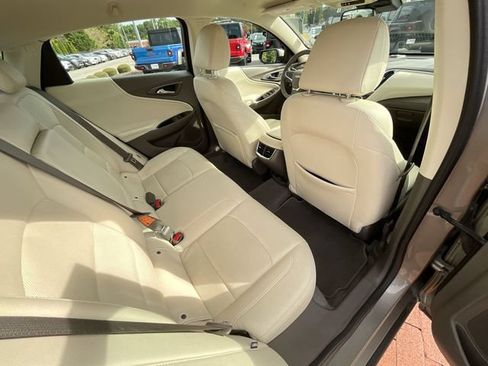 Used 2024 Chevrolet Malibu LT FWD image 33
