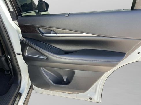 Used 2023 INFINITI QX60 Sensory w/ Vision Package image 17