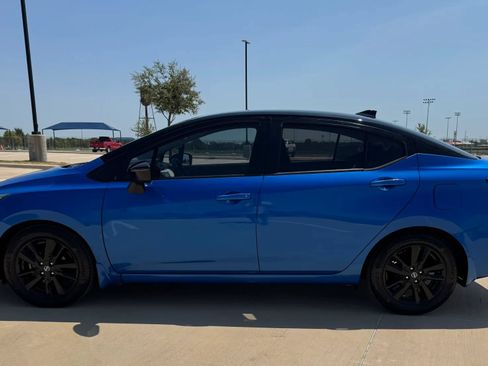 Used 2021 Nissan Versa SV FWD image 9