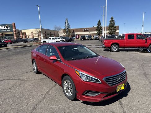 Used 2017 Hyundai Sonata SE image 4