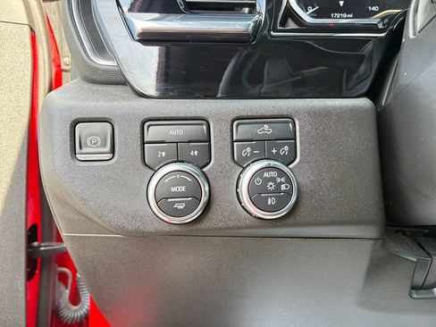 Used 2022 GMC Sierra 1500 Elevation AWD/4WD image 19