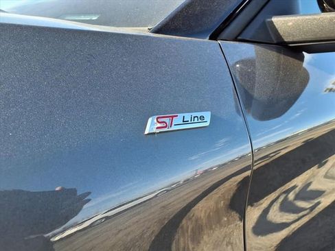 Used 2025 Ford Explorer ST-Line w/ ST-Line Street Pack image 92