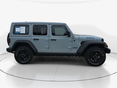 Used 2023 Jeep Wrangler Unlimited w/ Sun & Screen Package image 3