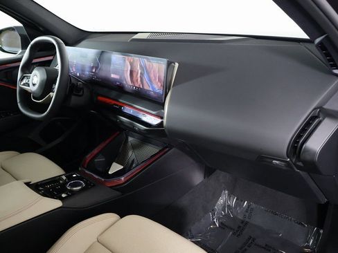 Used 2025 BMW X3 xDrive30i w/ Convenience Package image 9