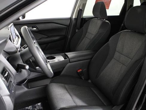 Certified 2024 Nissan Rogue SV image 21