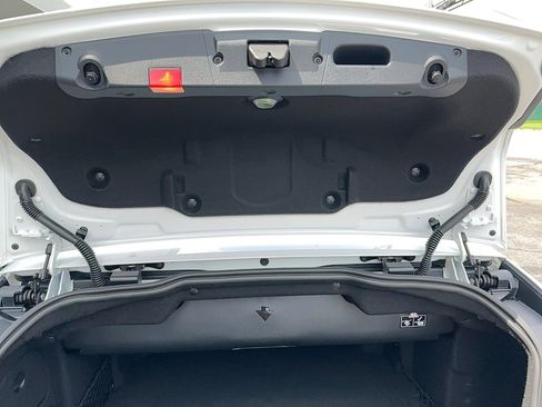 Used 2017 Mercedes-Benz E 400 Cabriolet image 34