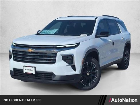 New 2026 Chevrolet Traverse LT w/ Sun and Wheel Package FWD image 1