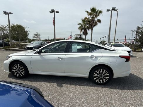 Certified 2024 Nissan Altima 2.5 SV AWD/4WD image 7