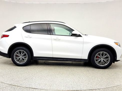Used 2023 Alfa Romeo Stelvio Sprint image 4