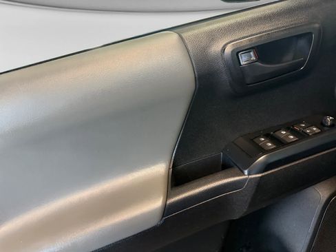 Used 2023 Toyota Tacoma SR AWD/4WD image 10
