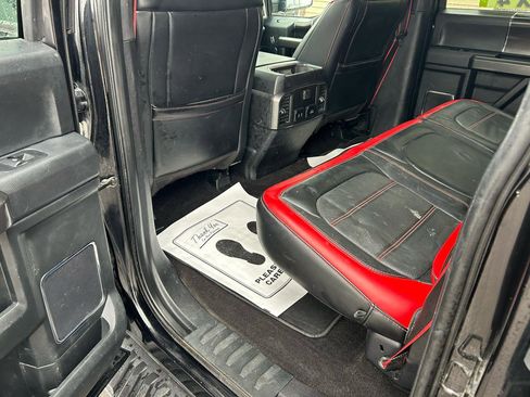 Used 2019 Ford F150 Lariat AWD/4WD image 9