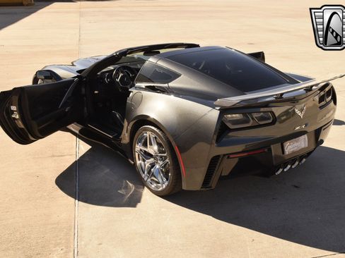 Used 2019 Chevrolet Corvette ZR1 image 3