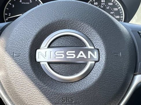Used 2025 Nissan Sentra SV FWD image 30