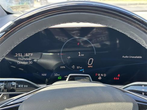 New 2025 Cadillac Optiq Luxury 1 image 24