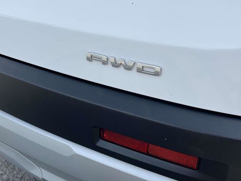 Used 2023 GMC Acadia SLT image 6