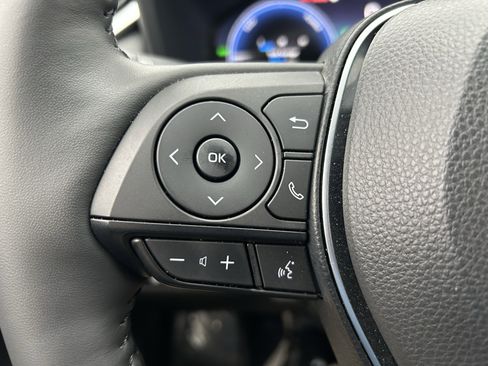 Used 2025 Toyota RAV4 XSE image 19