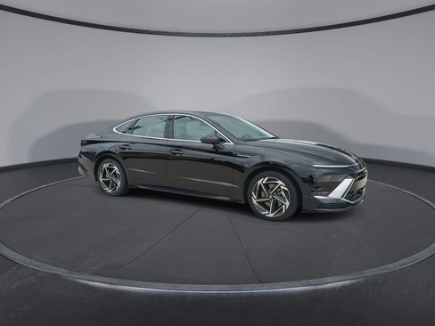 Used 2024 Hyundai Sonata SEL w/ Convenience Package FWD image 2