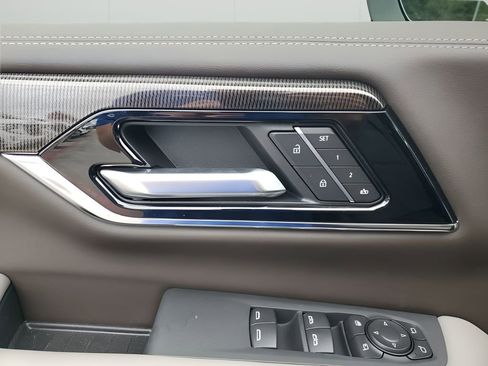 New 2026 GMC Yukon XL Elevation AWD/4WD image 27