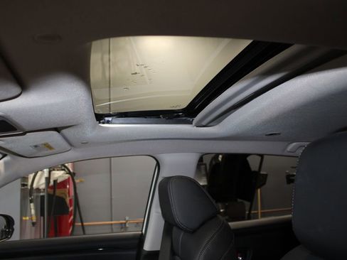 Certified 2025 Honda HR-V EX-L image 40