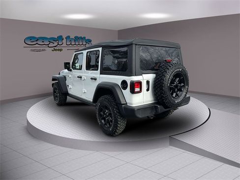 Certified 2022 Jeep Wrangler Unlimited Sport image 5
