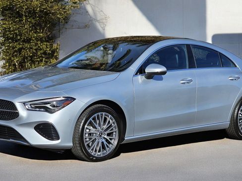 Used 2025 Mercedes-Benz CLA 250 4MATIC image 7