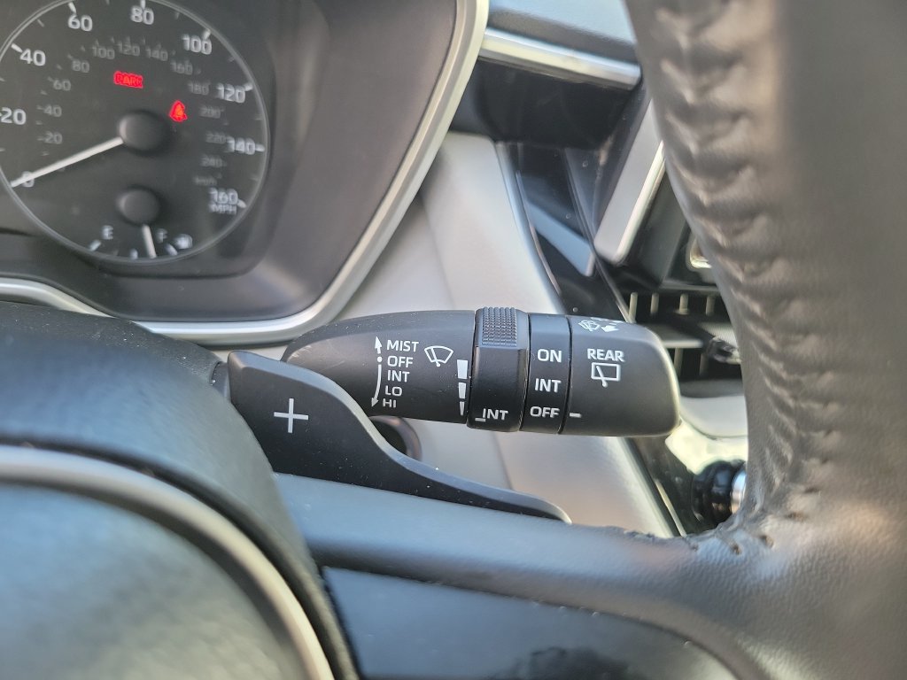 Used 2024 Toyota Corolla SE w/ SE Package FWD image 29