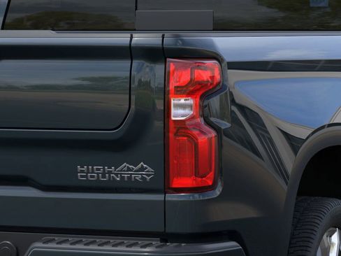 New 2026 Chevrolet Silverado 1500 High Country w/ High Country Premium Package AWD/4WD image 36