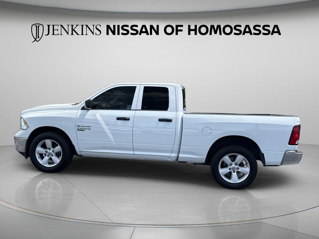 Used 2024 RAM 1500 Classic SLT AWD/4WD image 13