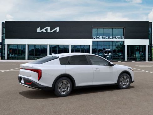 New 2026 Kia K4 FWD image 6