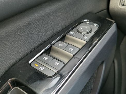 New 2026 Nissan Pathfinder SL image 22