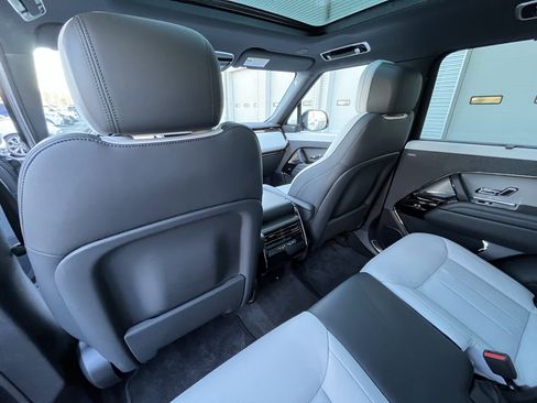 Certified 2025 Land Rover Range Rover Sport Dynamic SE image 32