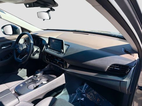 Used 2022 Nissan Rogue SV image 13