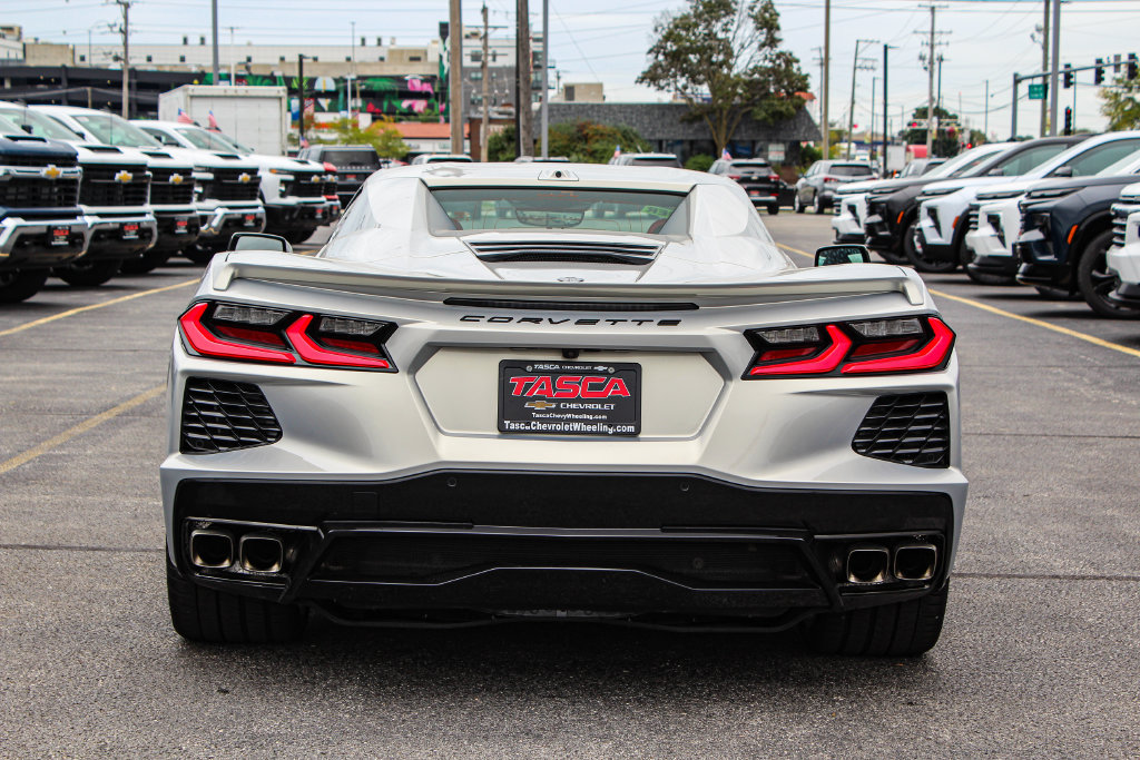 Used 2024 Chevrolet Corvette Stingray Convertible w/ 1LT RWD image 8
