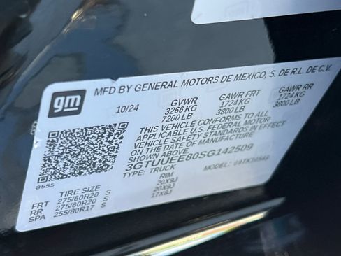 Used 2025 GMC Sierra 1500 AT4 w/ Technology Package image 38