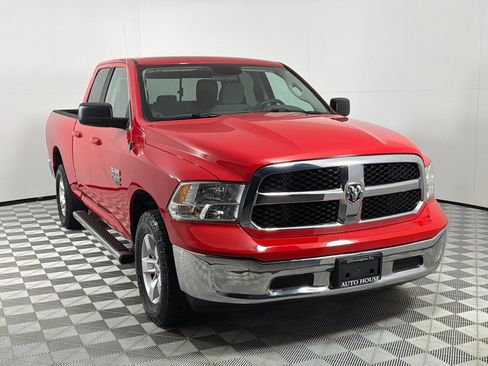 Used 2020 RAM 1500 Classic SLT AWD/4WD image 3