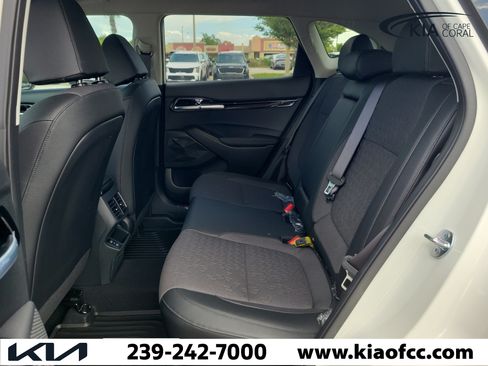 New 2026 Kia Seltos S FWD image 11