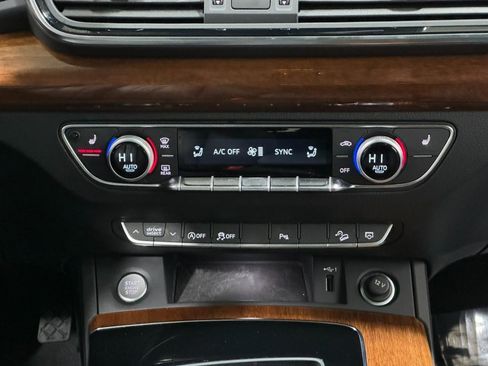 Certified 2023 Audi Q5 2.0T Premium w/ Convenience Package image 16